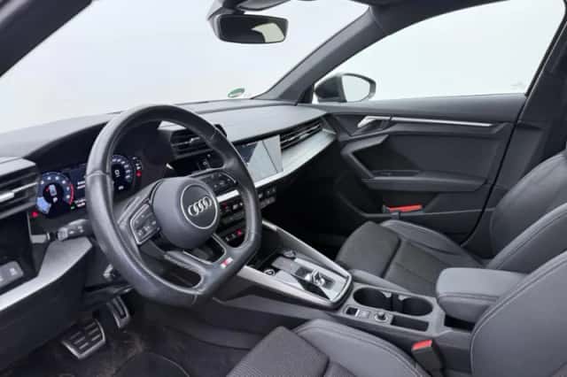 Audi A3 (2021) thumbnail 3