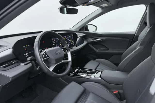 Audi Q6 e-tron (2024) thumbnail 4