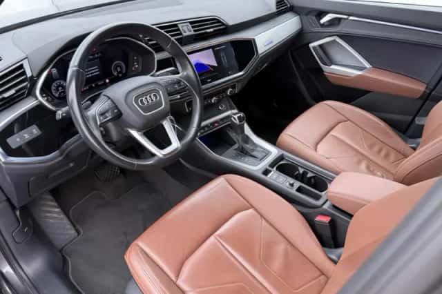 Audi Q3 (2023) thumbnail 4