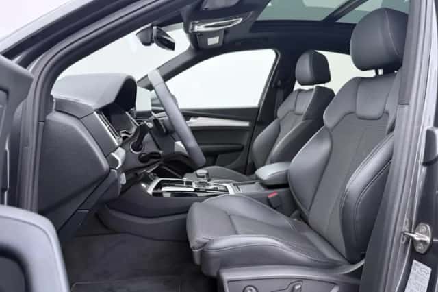 Audi Q5 (2023) thumbnail 5