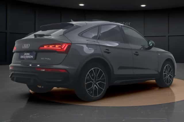 Audi Q5 (2023) thumbnail 6