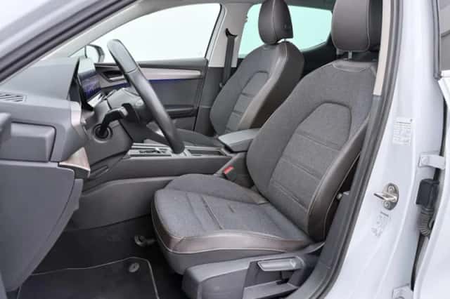 SEAT Leon (2021) thumbnail 5