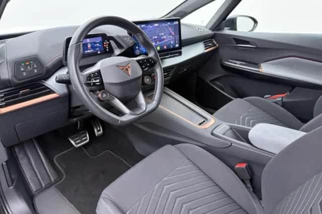 CUPRA Born (2024) thumbnail 4