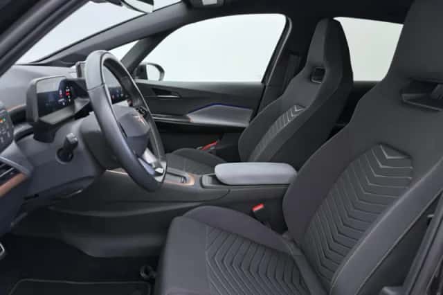 CUPRA Born (2024) thumbnail 5
