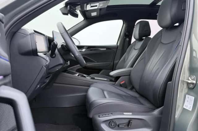 Volkswagen Tiguan (2025) thumbnail 5
