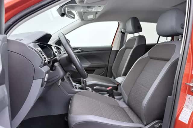 Volkswagen T-Cross (2019) thumbnail 5