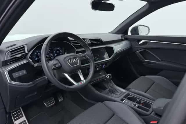 Audi Q3 (2024) thumbnail 4