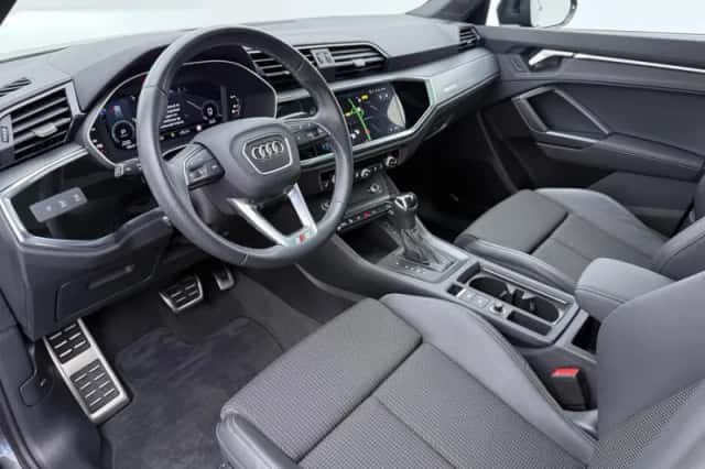 Audi Q3 (2024) thumbnail 4