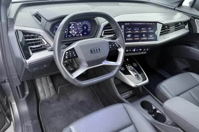 Audi Q4 e-tron (2025) thumbnail 4