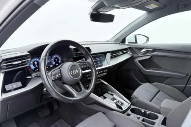 Audi A3 (2021) thumbnail 4