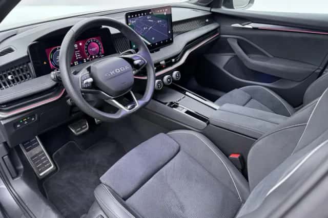 Škoda Superb (2025) thumbnail 4