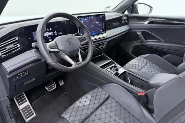 Volkswagen Tiguan (2025) thumbnail 4