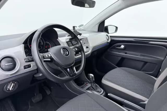 Volkswagen E-Up! (2023) thumbnail 4
