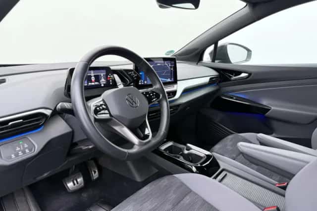 Volkswagen ID.4 (2023) thumbnail 4