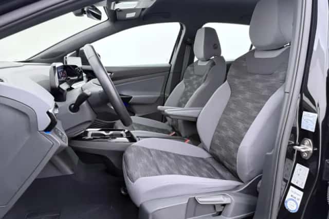 Volkswagen ID.4 (2023) thumbnail 5