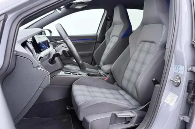 Volkswagen Golf (2021) thumbnail 5