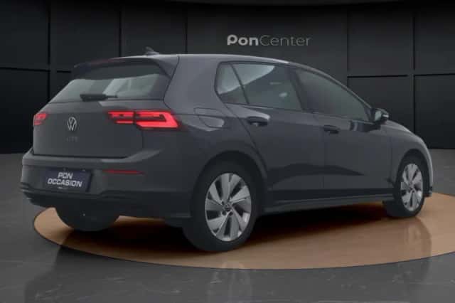 Volkswagen Golf (2023) thumbnail 6