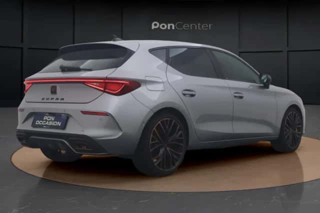 CUPRA Leon (2022) thumbnail 5