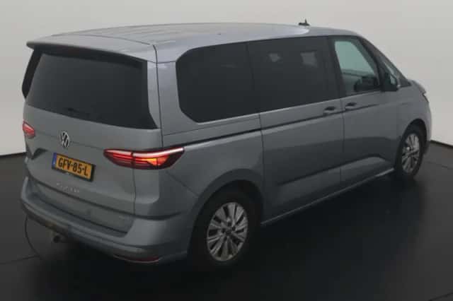 Volkswagen Multivan (2022) thumbnail 6