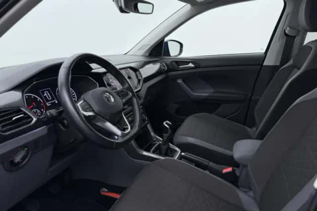 Volkswagen T-Cross (2020) thumbnail 4