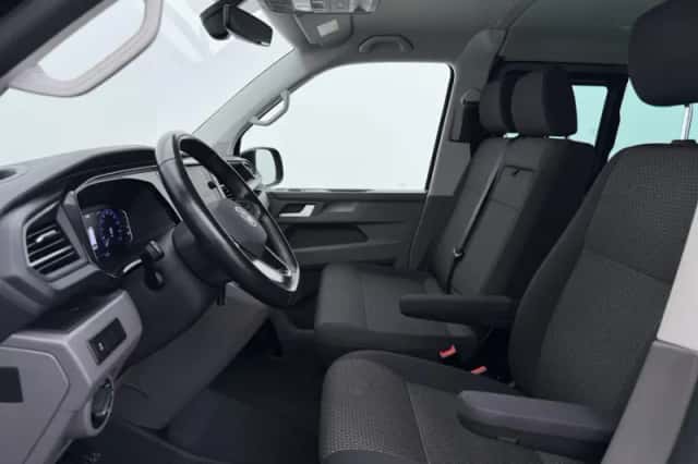 Volkswagen Transporter (2024) thumbnail 5