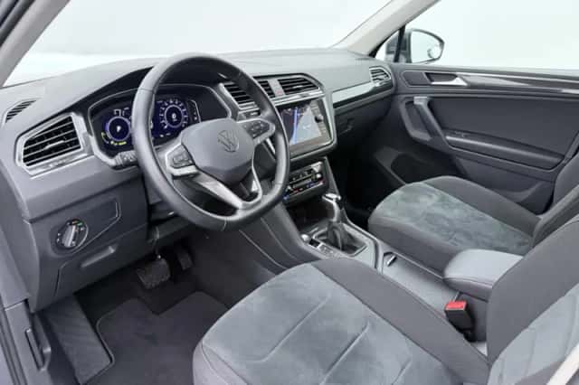 Volkswagen Tiguan (2022) thumbnail 4