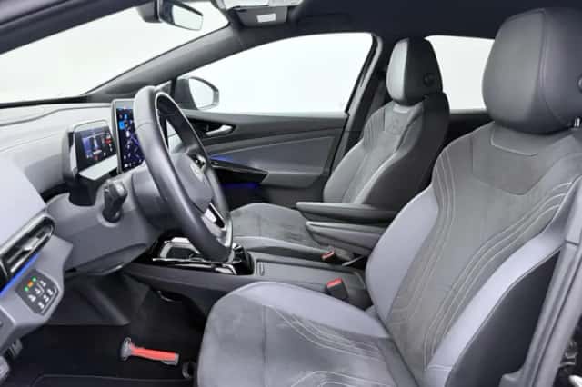 Volkswagen ID.4 (2024) thumbnail 5