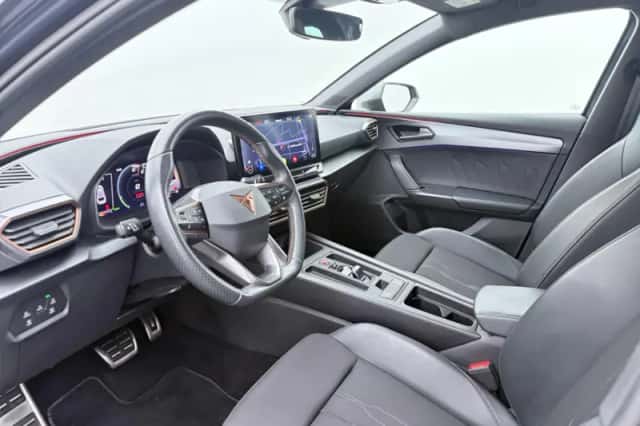 CUPRA Leon Sportstourer (2024) thumbnail 3