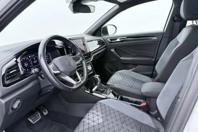 Volkswagen T-Roc (2024) thumbnail 4