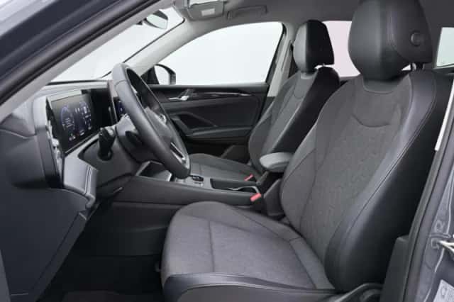 Volkswagen Tiguan (2025) thumbnail 4