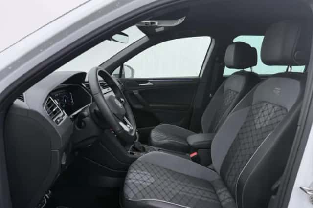 Volkswagen Tiguan (2022) thumbnail 5