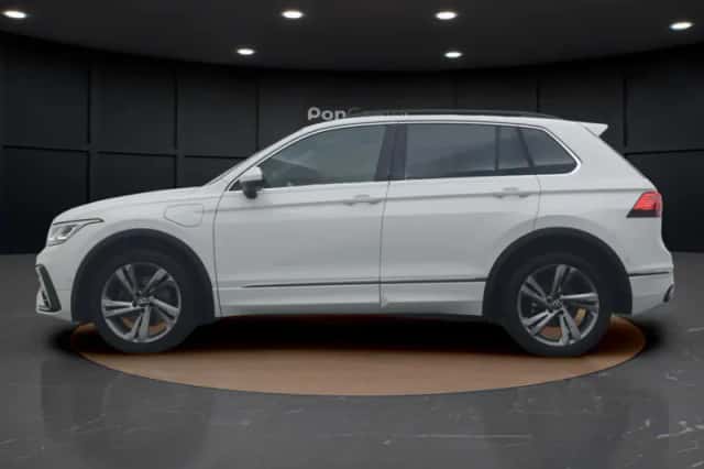 Volkswagen Tiguan (2022) thumbnail 6