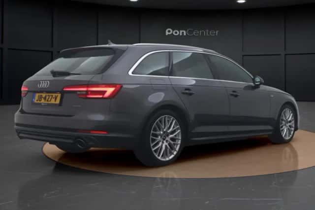 Audi A4 (2016) thumbnail 6