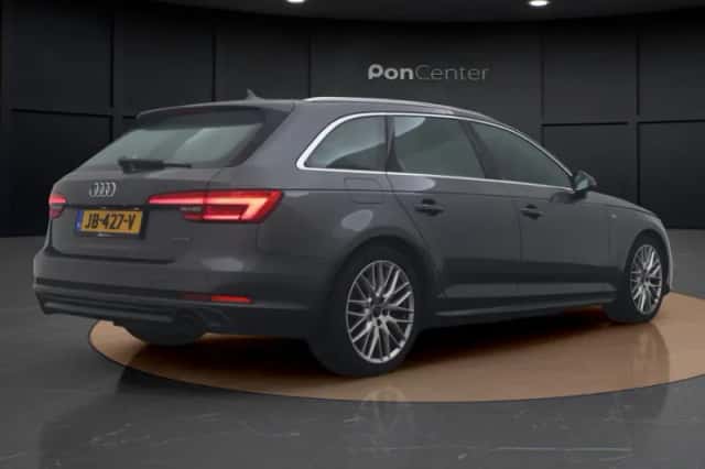 Audi A4 (2016) thumbnail 6