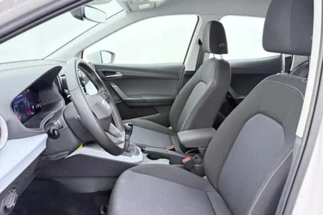 SEAT Arona (2024) thumbnail 5