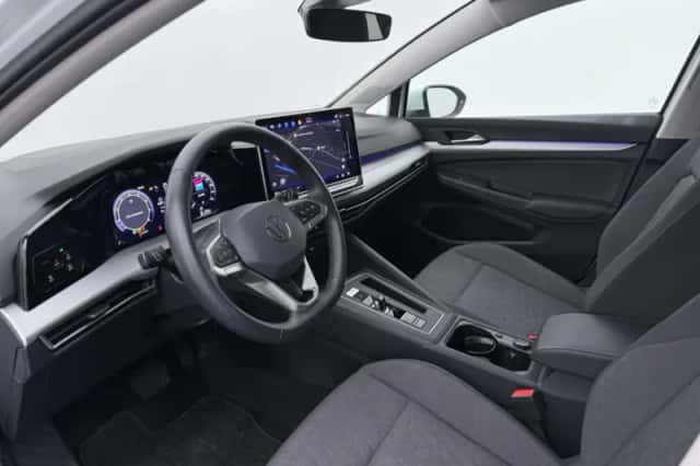 Volkswagen Golf (2025) thumbnail 4