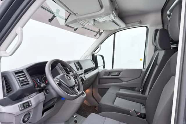 Volkswagen Crafter (2020) thumbnail 4