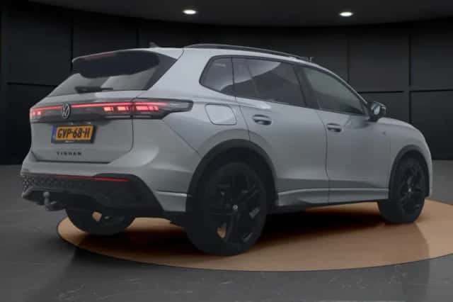 Volkswagen Tiguan (2024) thumbnail 6