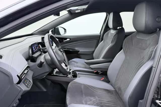 Volkswagen ID.4 (2023) thumbnail 5