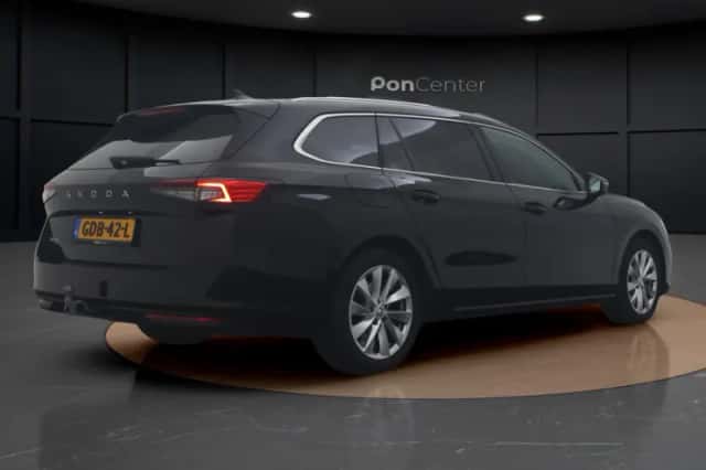 Škoda Superb (2024) thumbnail 6