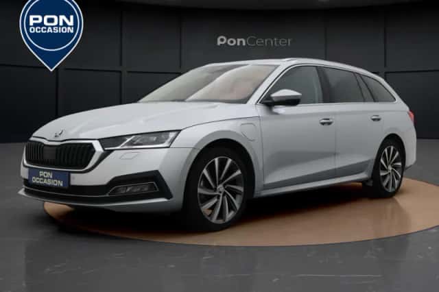 Škoda Octavia (2022) thumbnail 2