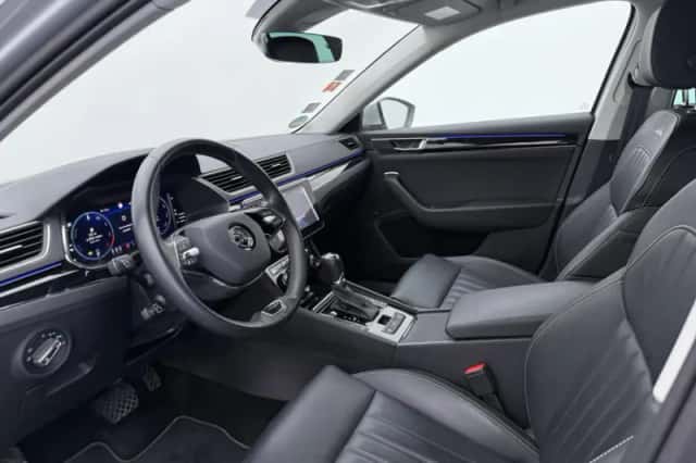 Škoda Superb (2023) thumbnail 4