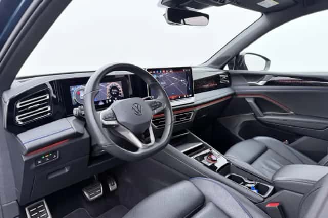 Volkswagen Tiguan (2024) thumbnail 4