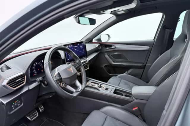 CUPRA Leon Sportstourer (2024) thumbnail 4