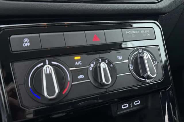 Volkswagen T-Cross (2025) thumbnail 11