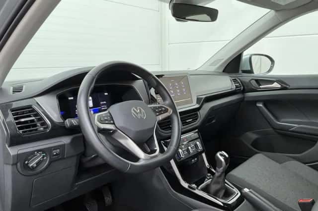 Volkswagen T-Cross (2025) thumbnail 3