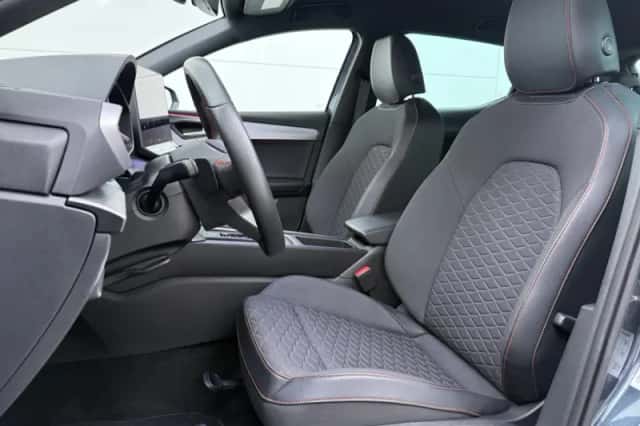 SEAT Leon (2025) thumbnail 5