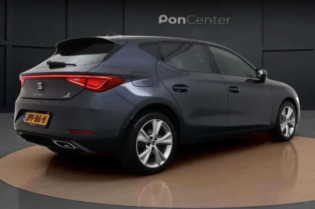 SEAT Leon (2025) thumbnail 6