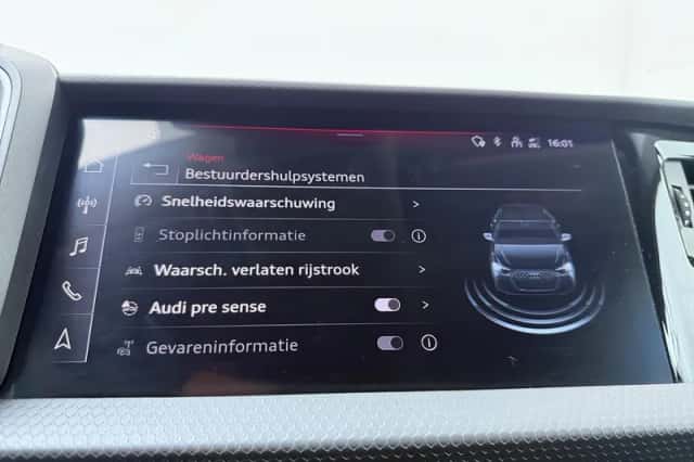Audi A1 (2023) thumbnail 10