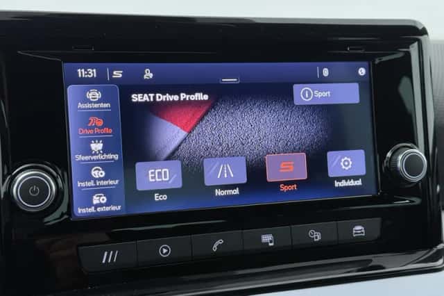 SEAT Arona (2023) thumbnail 12